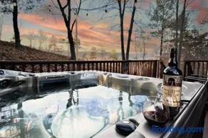 Free Resort Passes - Hot Tub - Sauna - Views - Fast Wi-Fi - Pet Friendly - Image 1