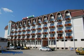 Hotel Diana - Image 1