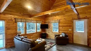 Moosehead State of Mind, 3BR Cabin with Mtn Views & Deck - Image 1