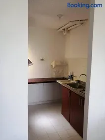 Hermoso apartamento con piscina. - Image 5