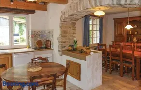 Amazing Home in La Bégude de Mazenc With Wifi and 2 Bedrooms - Image 4