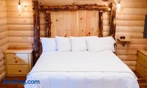 Treehouse #5 by Amish Country Lodging - Image 4