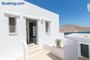 PANORMOS ART Beachfront Suites - Image 3
