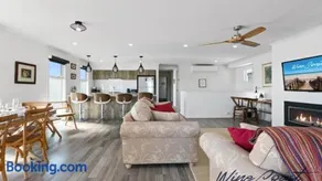 Coastal Palm House By Wine Coast Holiday Rentals - Image 2