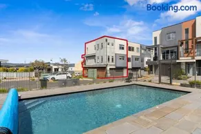 Martha Cove Retreat - Image 3