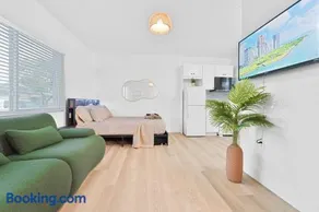 Miami Luxury Studio minutes to Wynwood & Downtown - Image 1