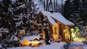 Everchanging Seasons-Hot Tub, Game Haven & Central Retreat - Image 5
