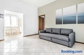 Casa Vacanza via Sottocorno - Image 4