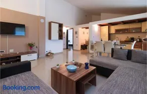 4 Bedroom Beautiful Home In Pula - Image 4