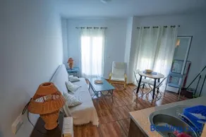 Calle Cruz - Image 2