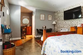 Serene Studio Country Apartment in Sawyer MI Near Lake MI and Downtown - Image 3