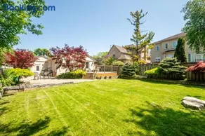 3 Bedroom Luxury House in Toronto - Image 3