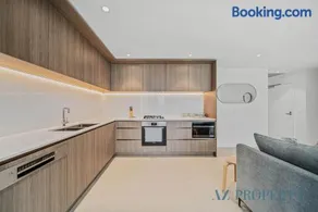 Brand new Luxurious 2 Bedroom Perth CBD - Image 2