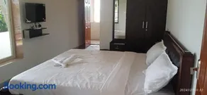 Island Dreams Resort - Image 2