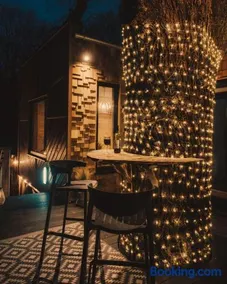 A Romantic Luxury Treehouse with Hot Tub - Image 2