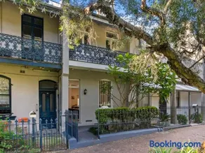 4BR House with Garage near ICC & Darling Harbour & CBD - Image 2