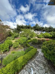 Charming 2 beds 1 bath room good for business and vocation - Image 2