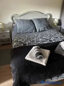 Charmant studio dans maison privée - Image 1