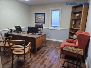 Best value 4 Huge Bedrooms - Image 3
