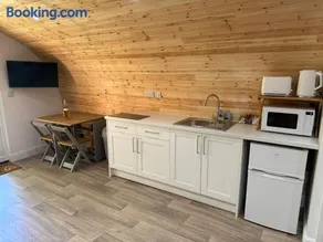 The Cabin - Image 3