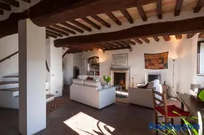 Town House with Garden and Piano - Image 3
