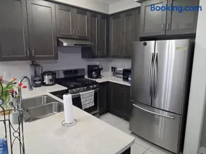 Modern Cozy Home - Spacious - Near Airport with AC - Image 1