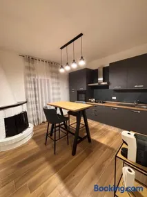 De Chri House - Image 3