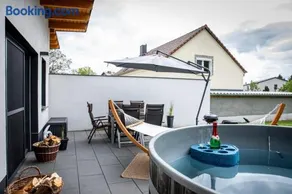 Familienfreundliche Ferienwohnung mit großem Garten, Spielplatz, privatem Badefass & Sauna - Image 3