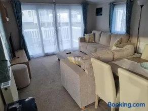 "Malton" LG27 Pet Friendly - Image 2