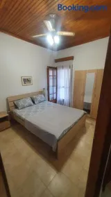 Adorable 2 floors two bedroom vacation maisonette - Image 2
