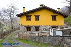 Llananzanes Rural - Image 3