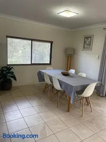 Farm Stay - 2 Bedroom cottage - Image 3
