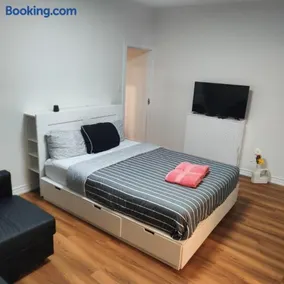 Sweet Home in Bloor Downtown-CENTRAL STAY - Image 3