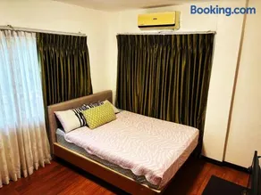 The Transient Villa Hotel and Suites - Image 3