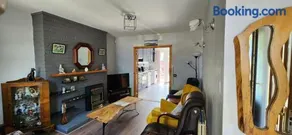 Cosy Bungalow - Image 3
