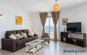Apartamento con vistas a la Playa con Ascensor y WIFI 9 pax - Image 1