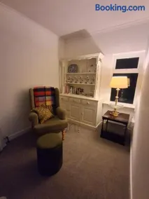The Olde Farmhouse - Image 4