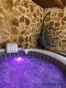 Casa con piscina y jacuzzi - Image 1