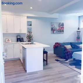 Ground level two bedrooms Suite near Lake and Golf Course - Image 4