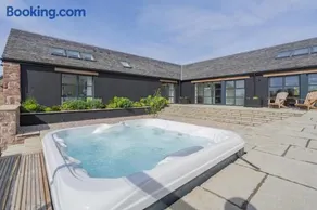 4 Bed in Rattray oc-e31983 - Image 2