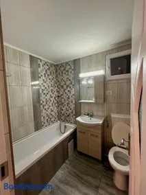 Calypso Rooms - Image 4