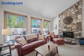 6 Redwood Lane - Image 3