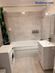 Modern Apartment near Dragonul Roșu - Image 2