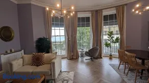 Grand Victorian Apartment with Sea Views & Balcony, Sleeps 5 - Image 5