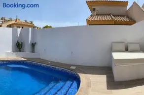 Dúplex mediterráneo con piscina y cenador - Image 2
