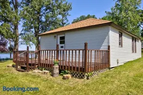 Bass Cabin At Spitzer Lake And Waterfront Views - Image 2
