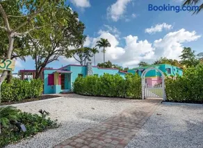 Coastal Bungalows--The Flamingo Bungalow - Image 1