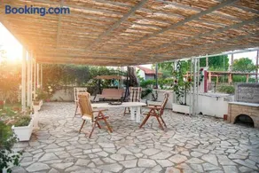 Christa Luxury Apartments - Image 4
