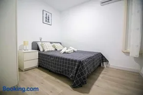 Apartamento con balcón cerca María Zambrano - Image 4