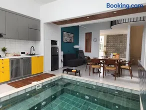 Kyoto House - Kota Baru Parahyangan, with Indoor Warm Water Pool, Onsen Style, Near Whoosh and Parahyangan Golf - Image 1